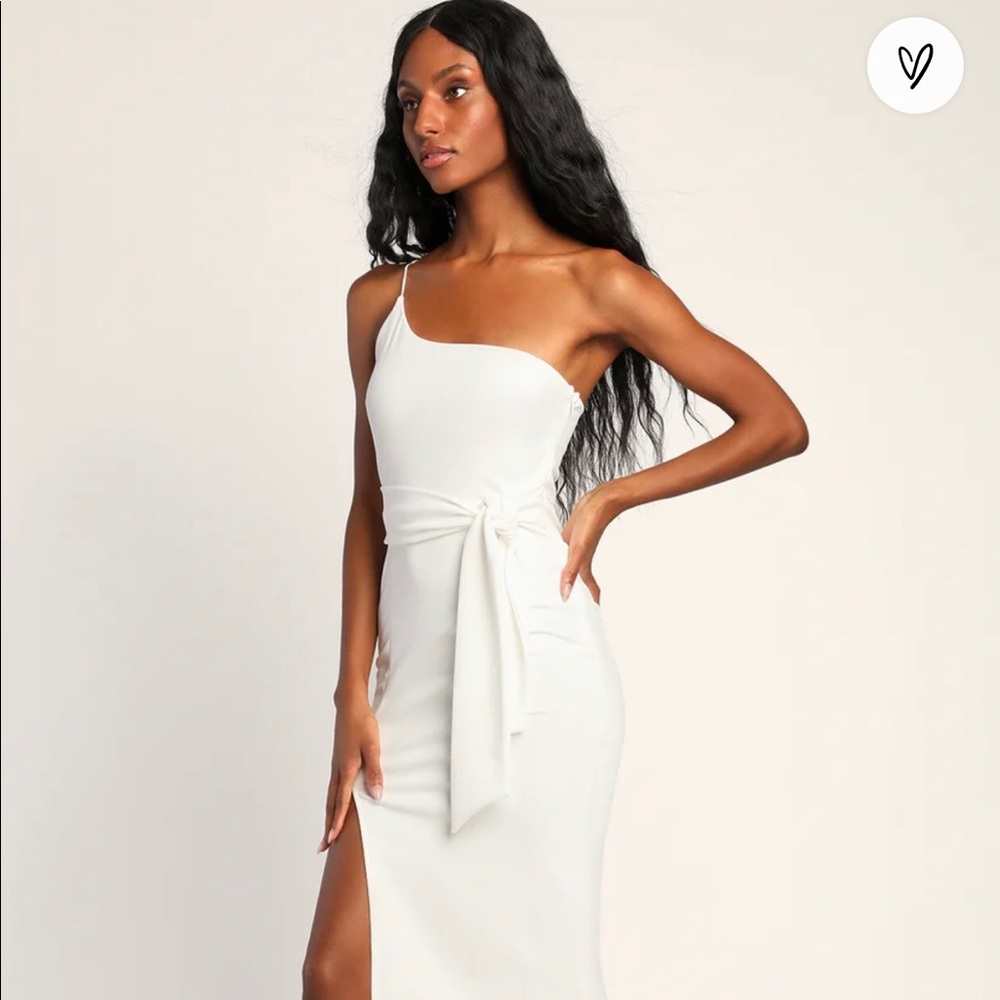 NEVER WORN - White One-Shoulder Bodycon Midi Dress